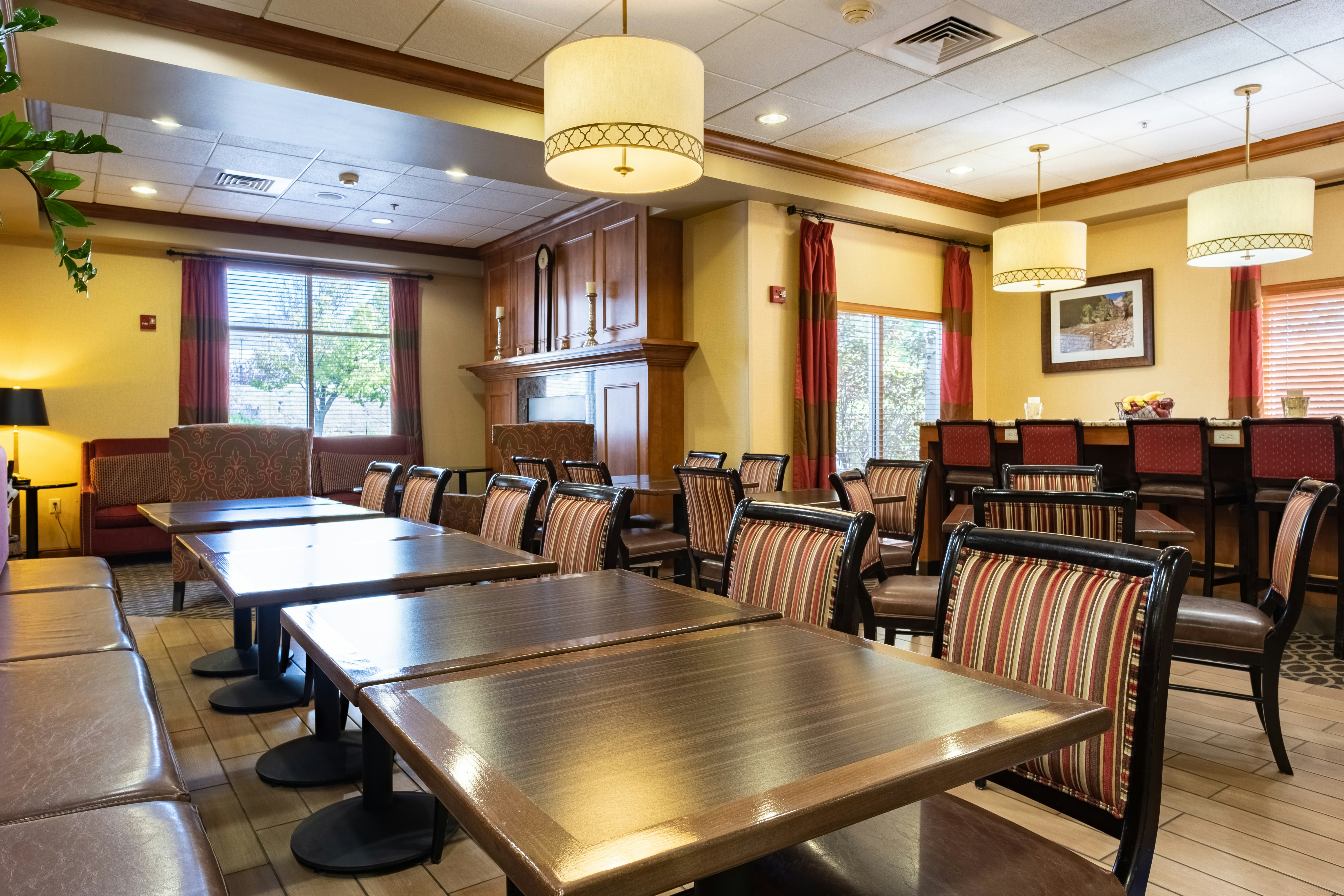 Hampton Inn Richfield 44/56