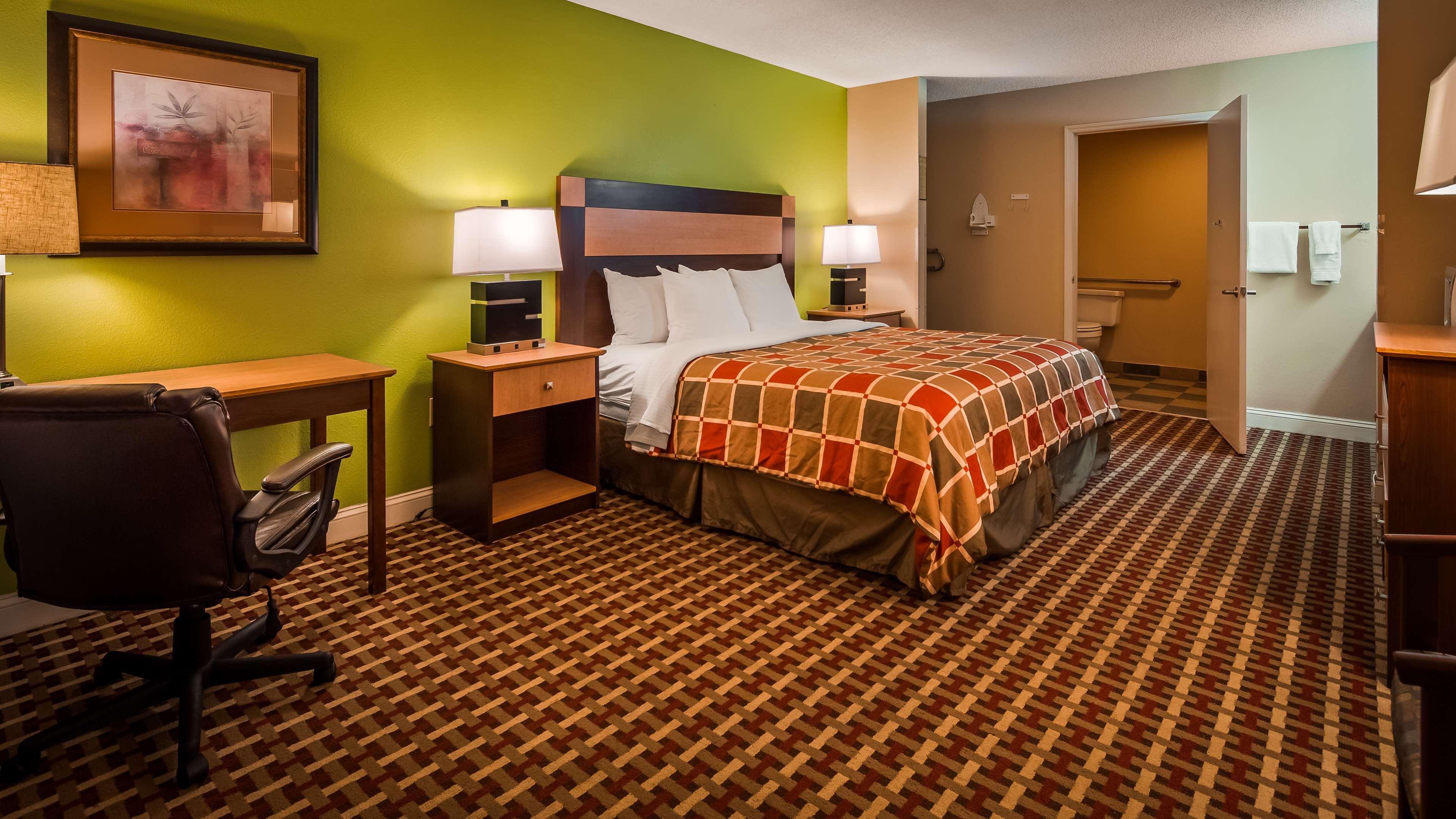 غرفة بسرير كينج، Best Western Mountainbrook Inn 7/10