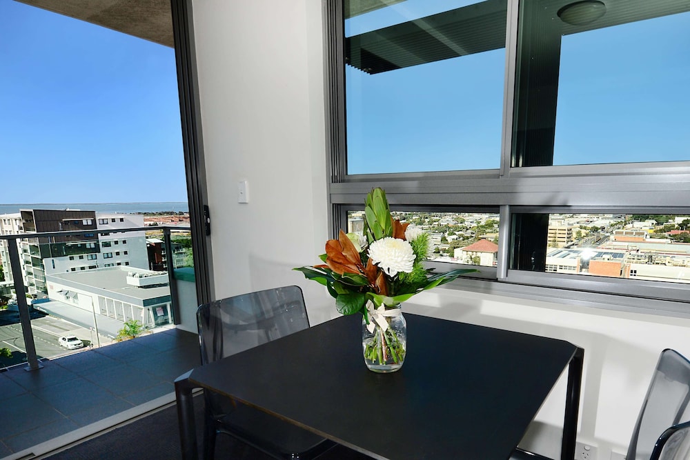 Oaks Gladstone Grand Hotel 44/72