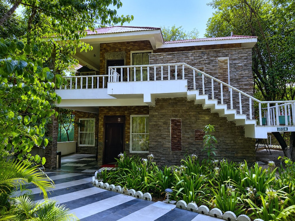 Park Exotica Resort 7/50