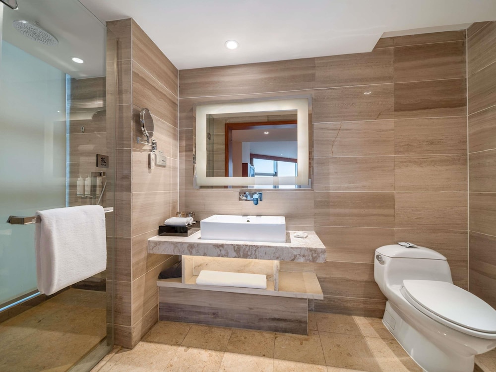 Novotel Zhengzhou Convention Centre 49/49