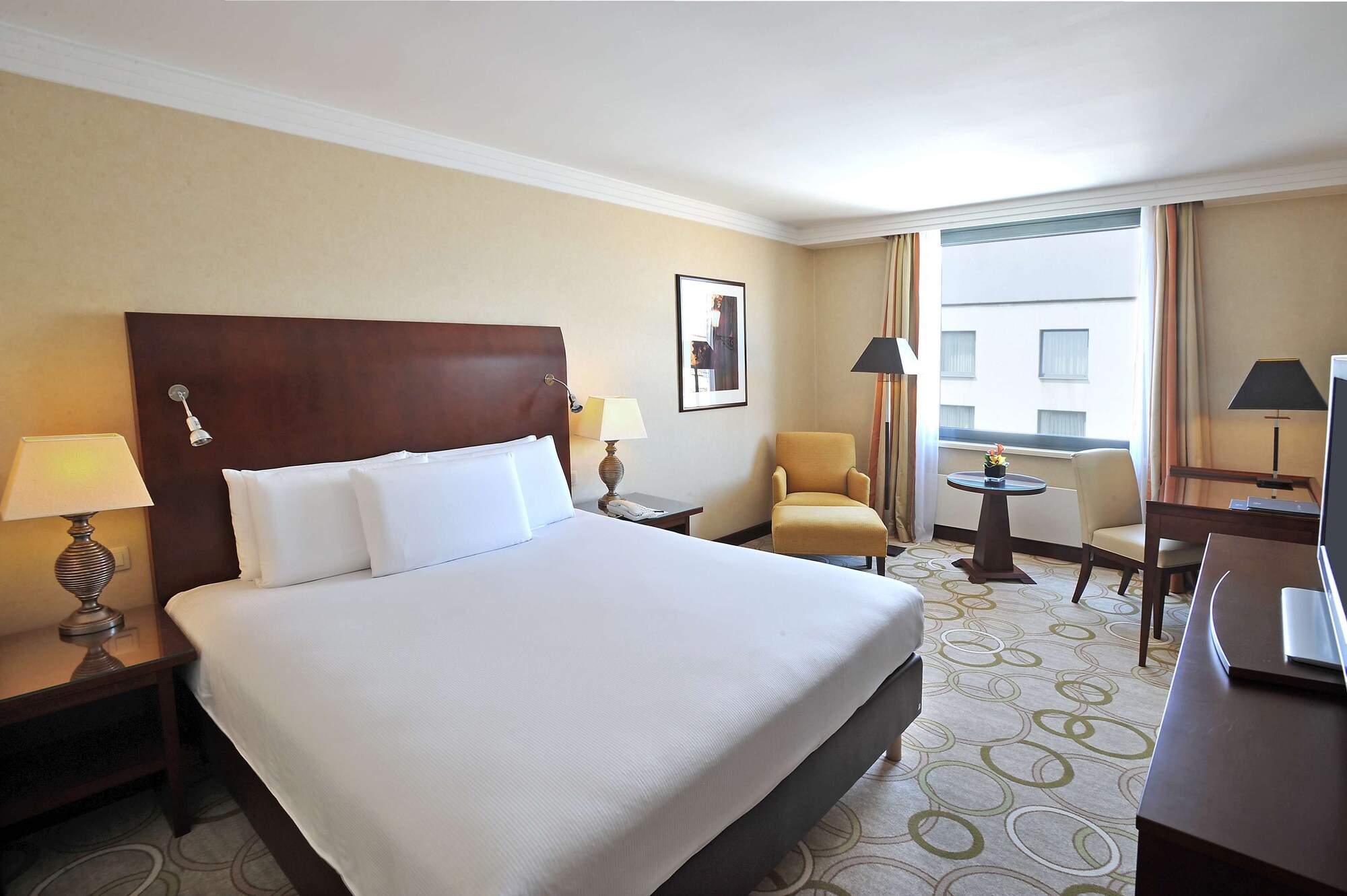 Governor, Suite, King Bed, City View
