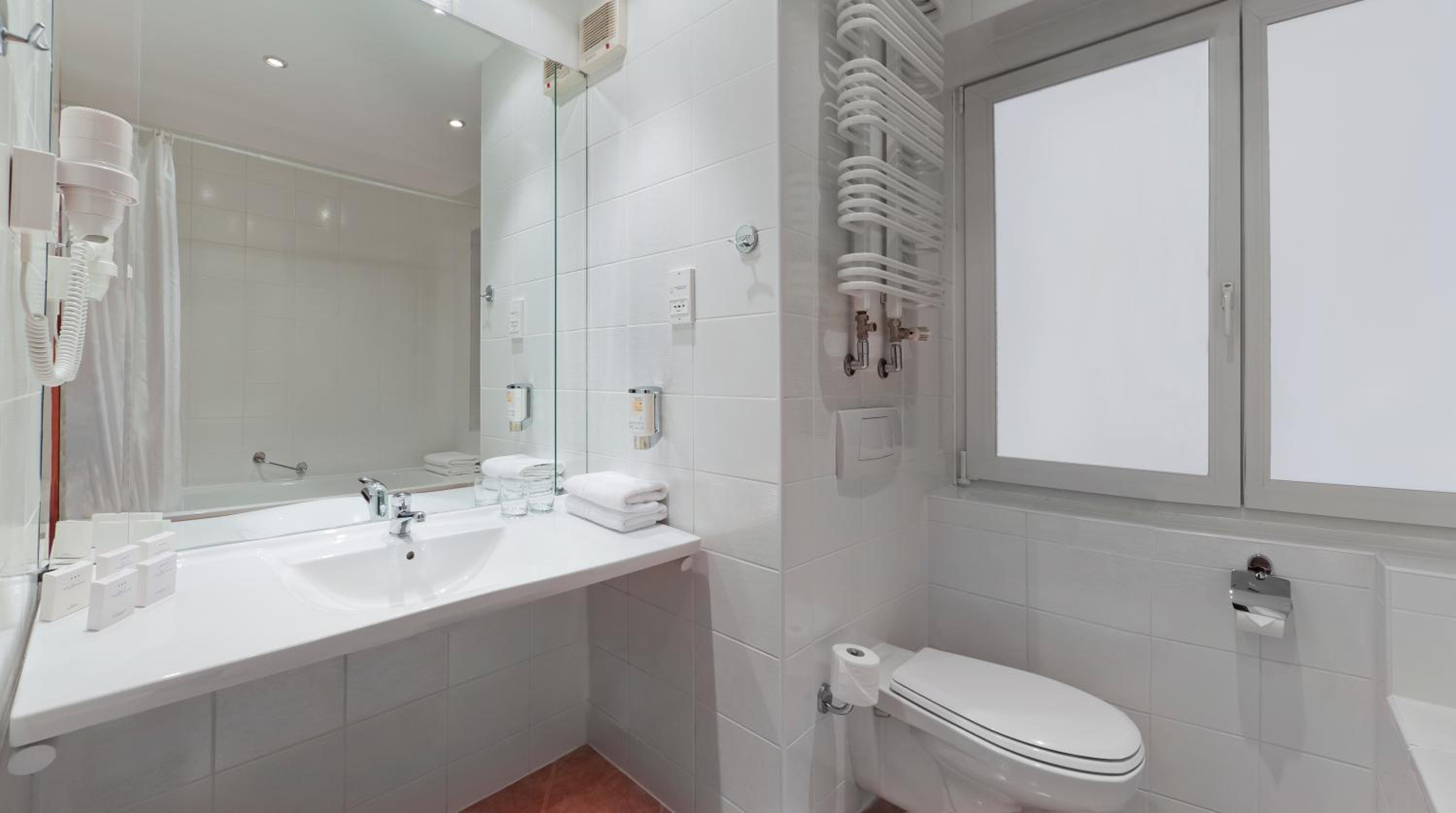 Deluxe, Twin Beds, Warminski Hotel & Conference 4/6