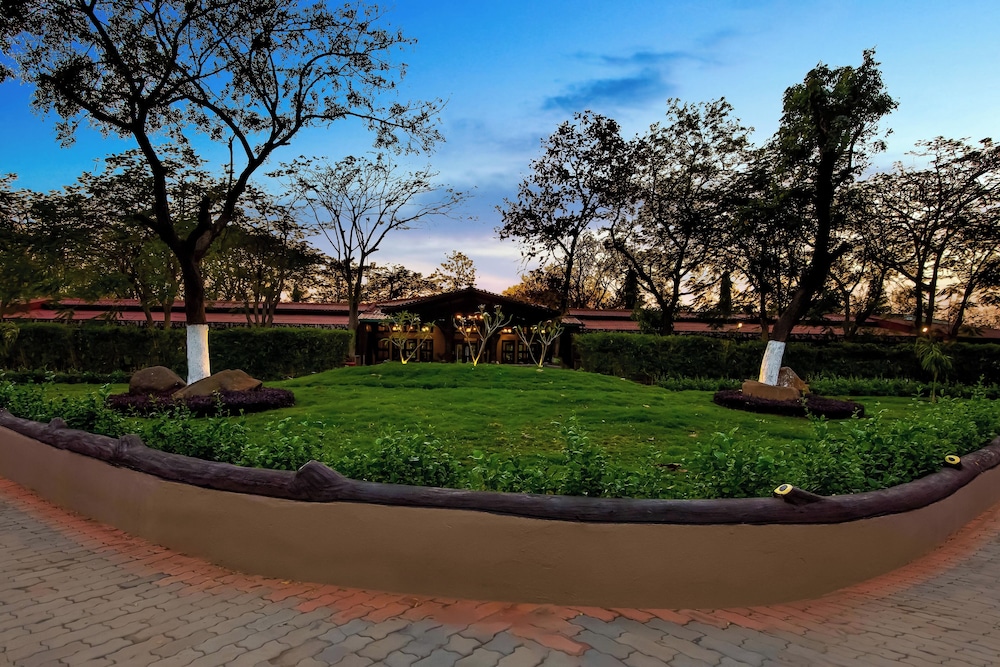 Club Mahindra Netrang 27/39