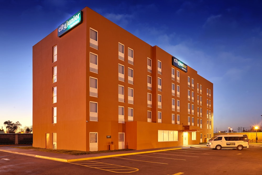 City Express Junior by Marriott Tuxtla Gutierrez Poliforum 1/54