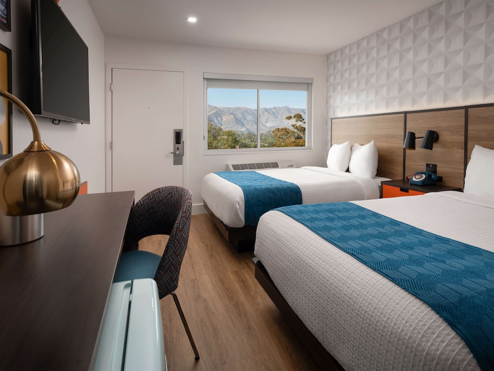Motel6 Santa Barbara, CA - Beach 18/37