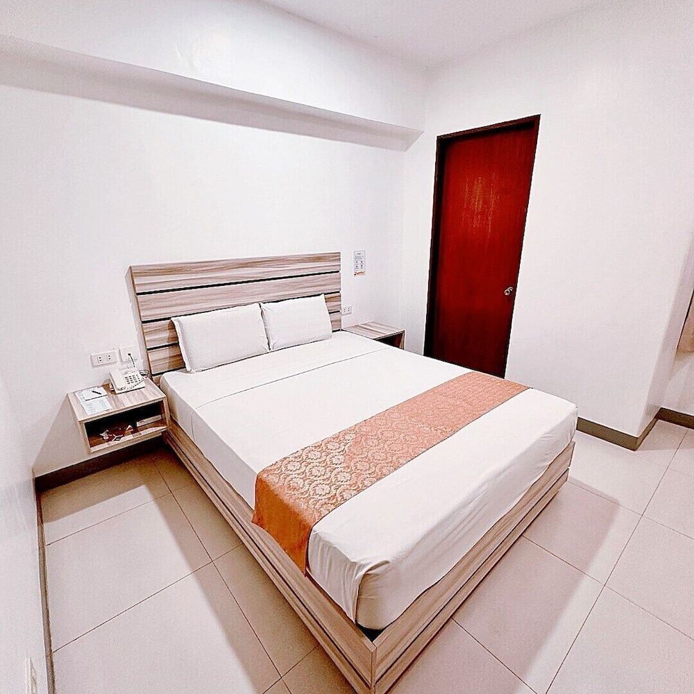 Travelbee Fuente Inn 25/52