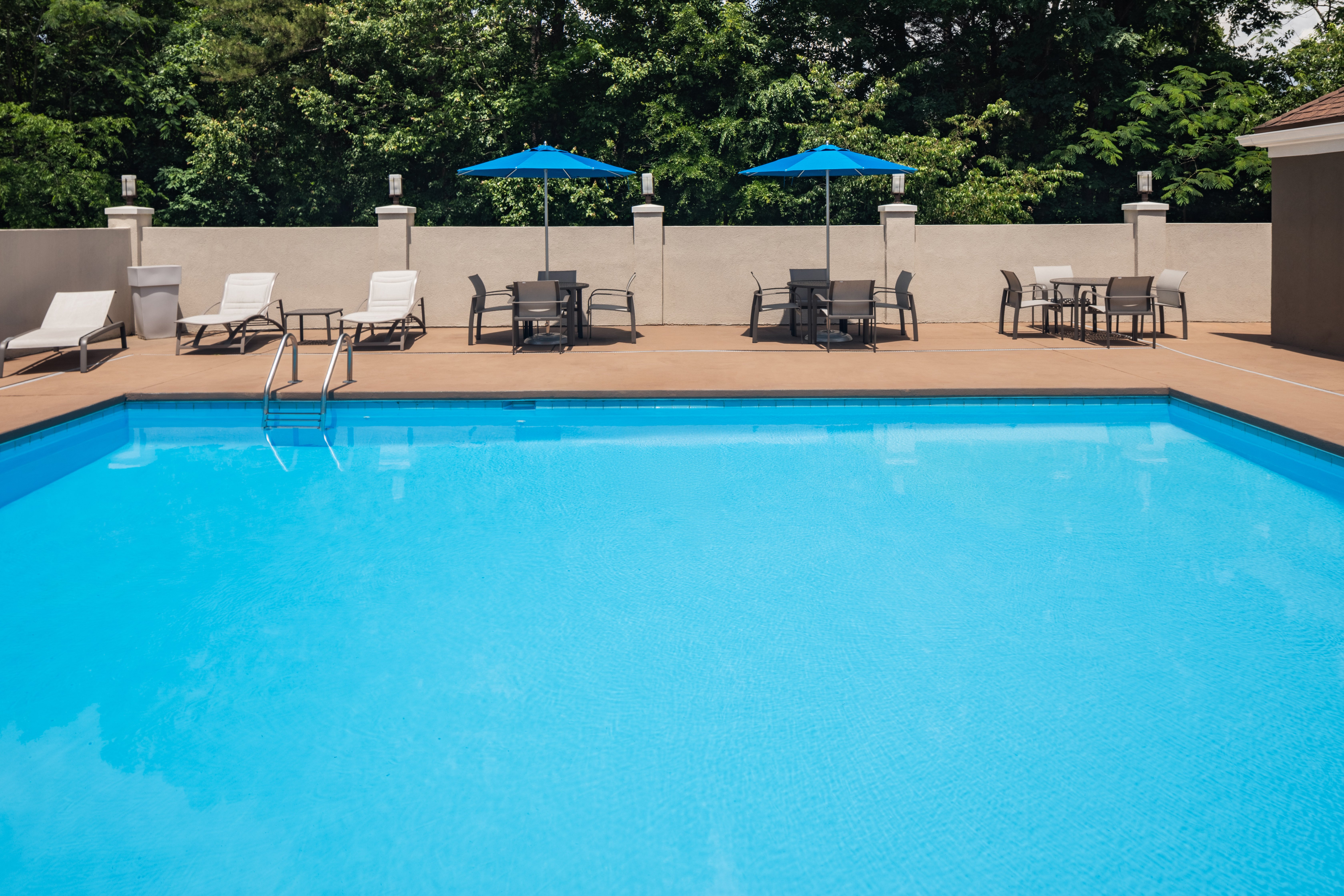 Holiday Inn Express Suites Albemarle 50/51