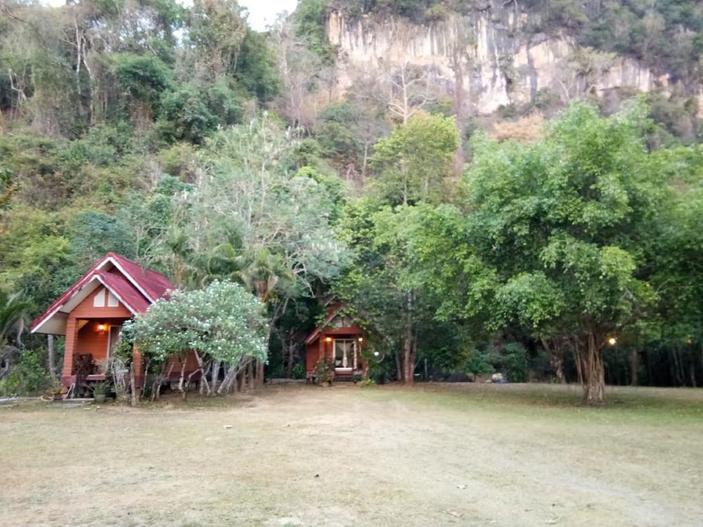 Baan Suan Punpaka Resort 20/22