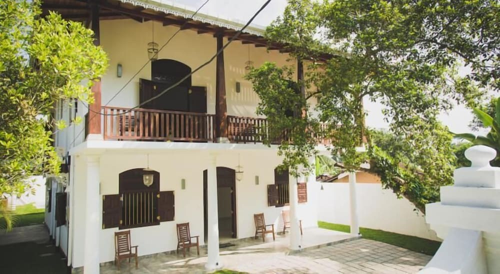 Villa Frangipani 3/17