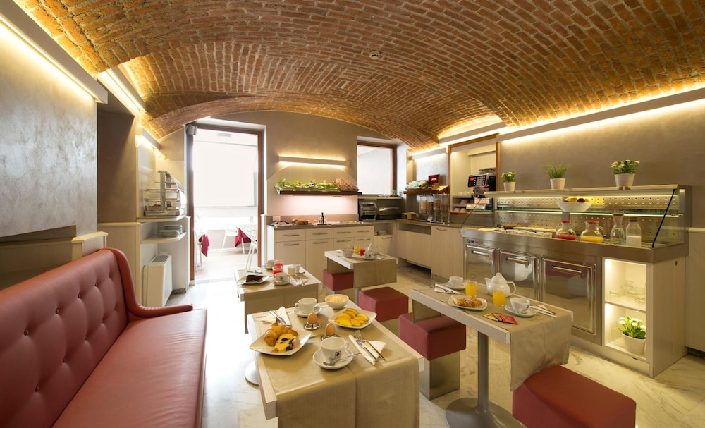 HOTEL IDEALE 41/44