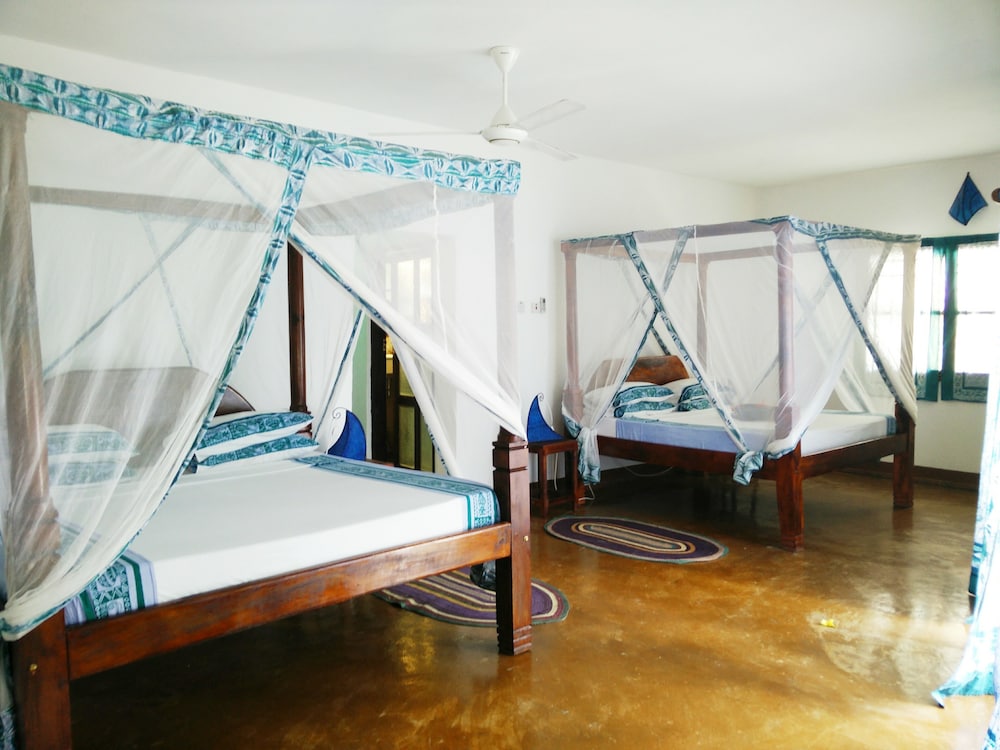 Sea View Lodge Boutique Hotel 25/76