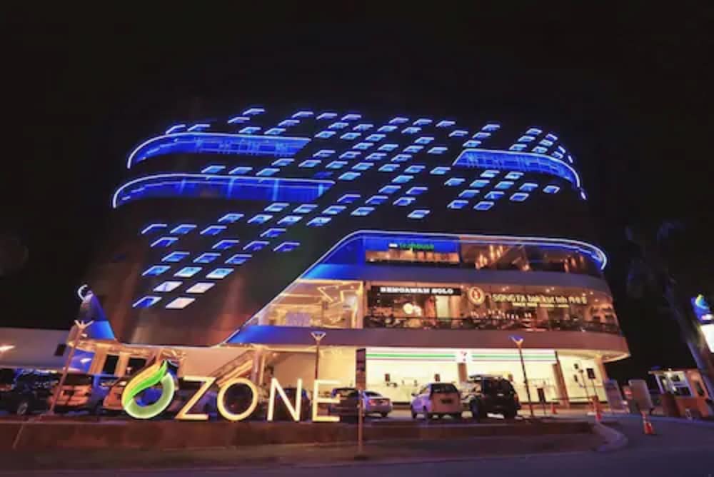 Ozone Hotel Pantai Indah Kapuk 1/25