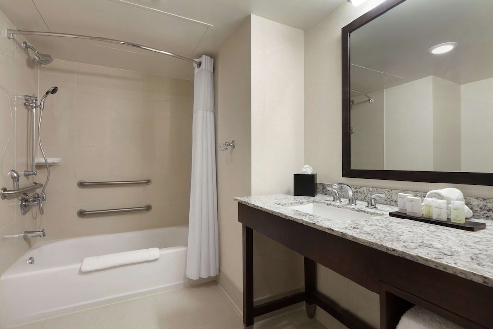 Embassy Suites by Hilton Jacksonville Baymeadows 16/85