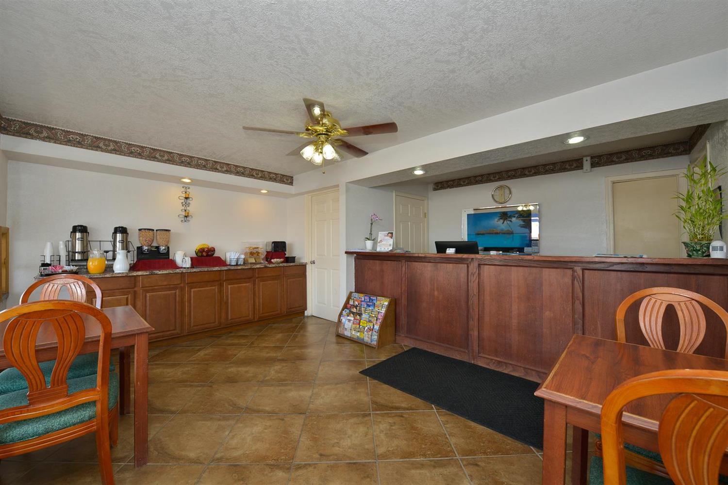 Americas Best Value Inn Santa Rosa, NM 2/4