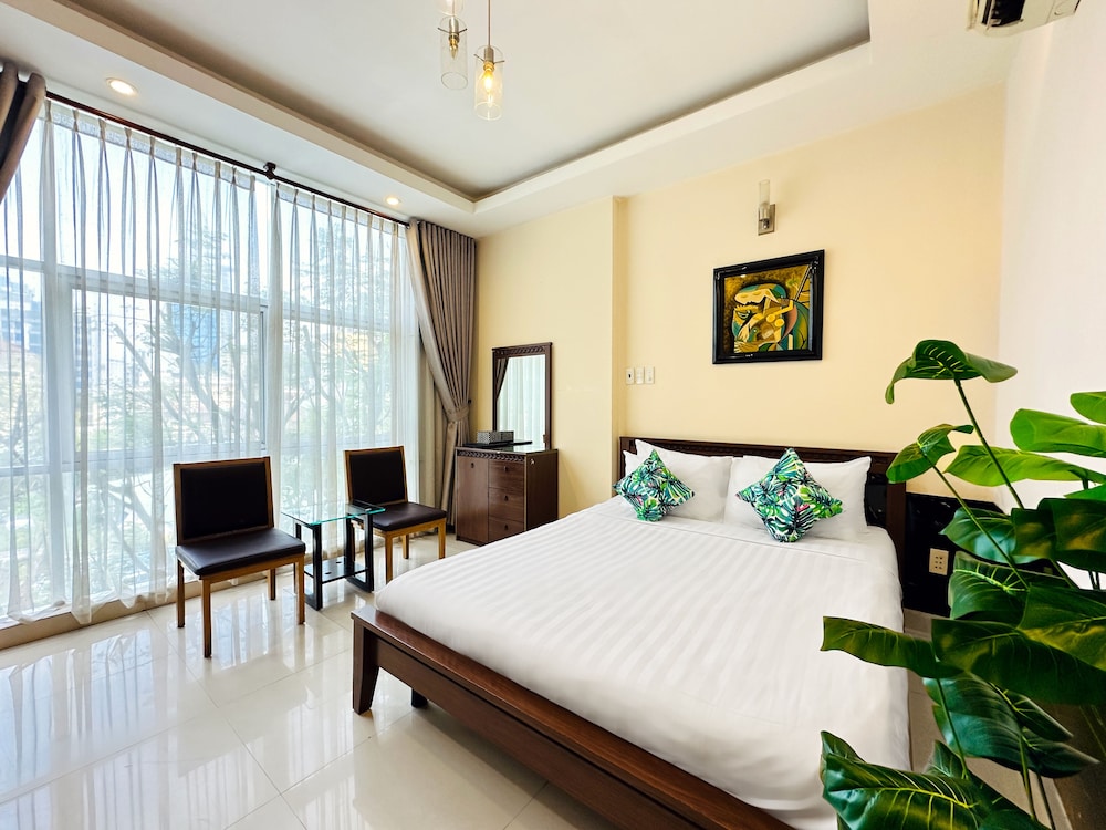 Calmette Hotel 18/50