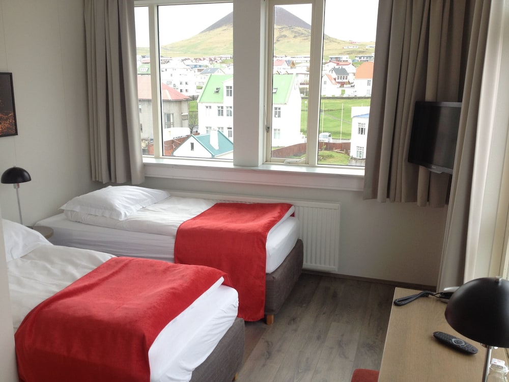 Hotel Vestmannaeyjar 16/65