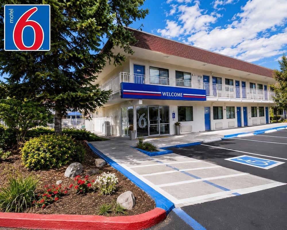 Motel6 Yreka, CA 12/62