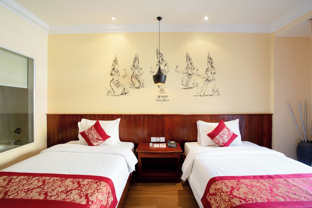 Angkor Holiday Hotel 12/58