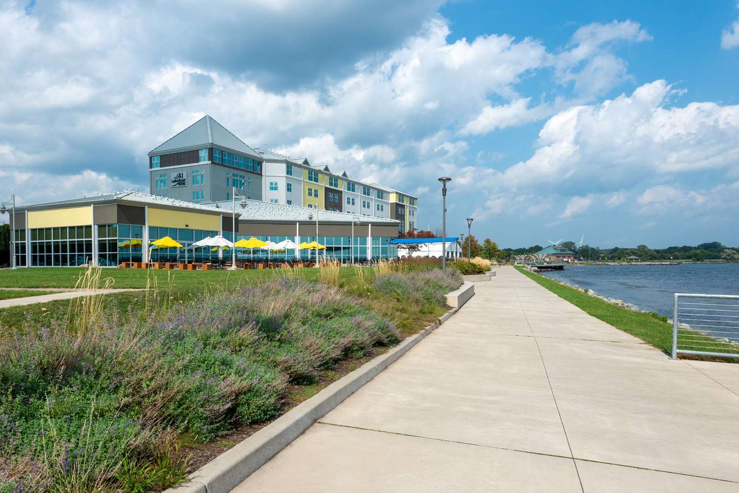 41 Lakefront Hotel, Trademark Collection by Wyndham 6/50