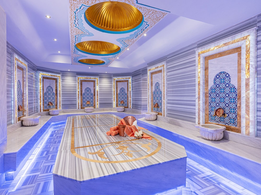 Elysium Deluxe Suites 22/50