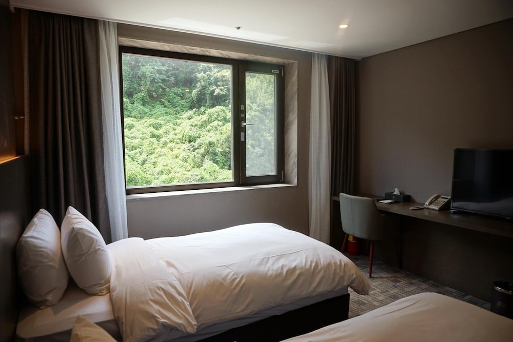 Mudeung Park Resort & Hotel 10/43