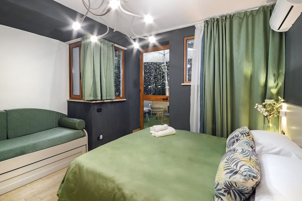 B&B Sorrento Queen 19/50