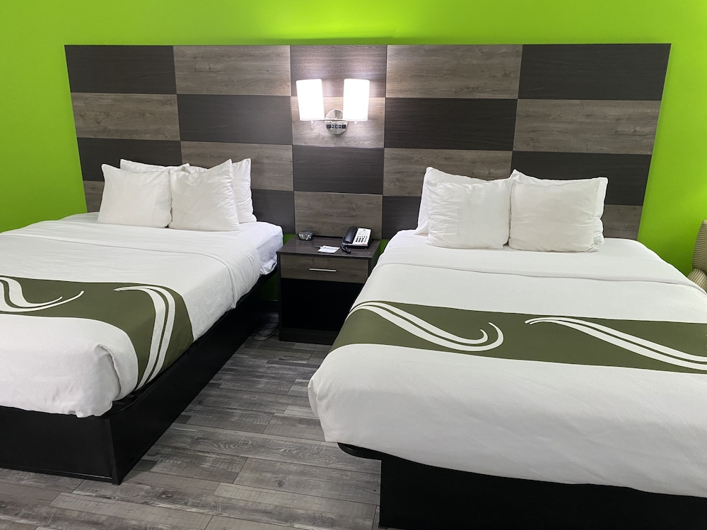 Quality Inn Greeneville - Tusculum 12/40
