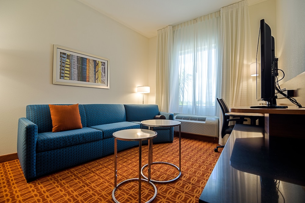 Fairfield Inn Suites Delray Beach I 95 25/50