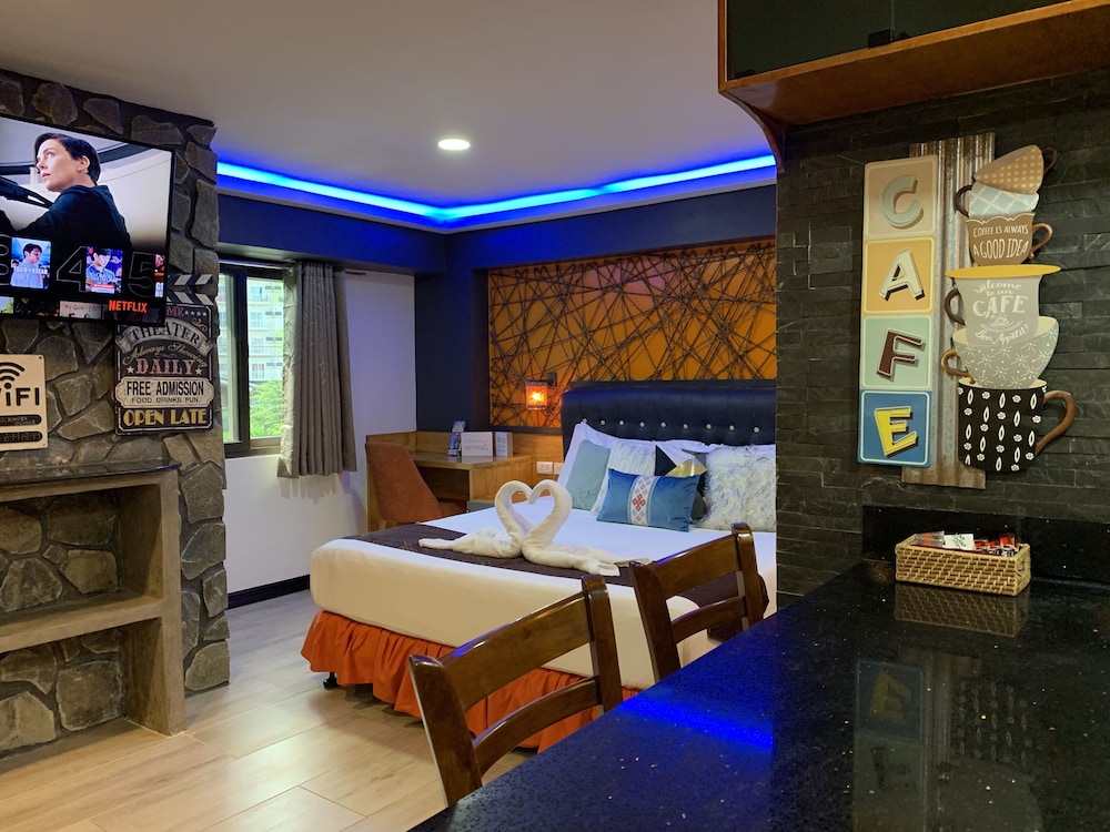 Clockworkorange Luxury Suites 26/72