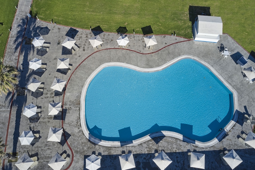 White Olive Marine Aquapark 63/69