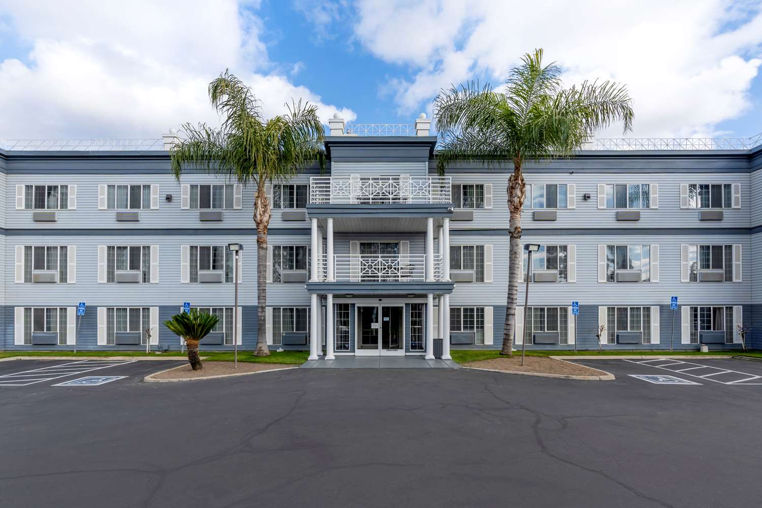 Best Western Colonial Inn 2/14