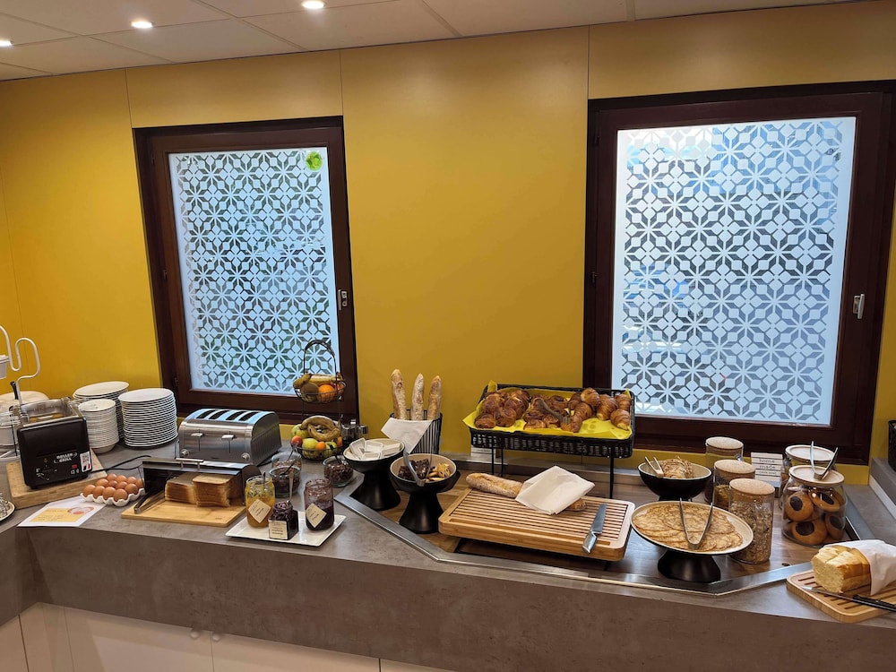 Hotel Kyriad Saint Etienne Centre 45/70
