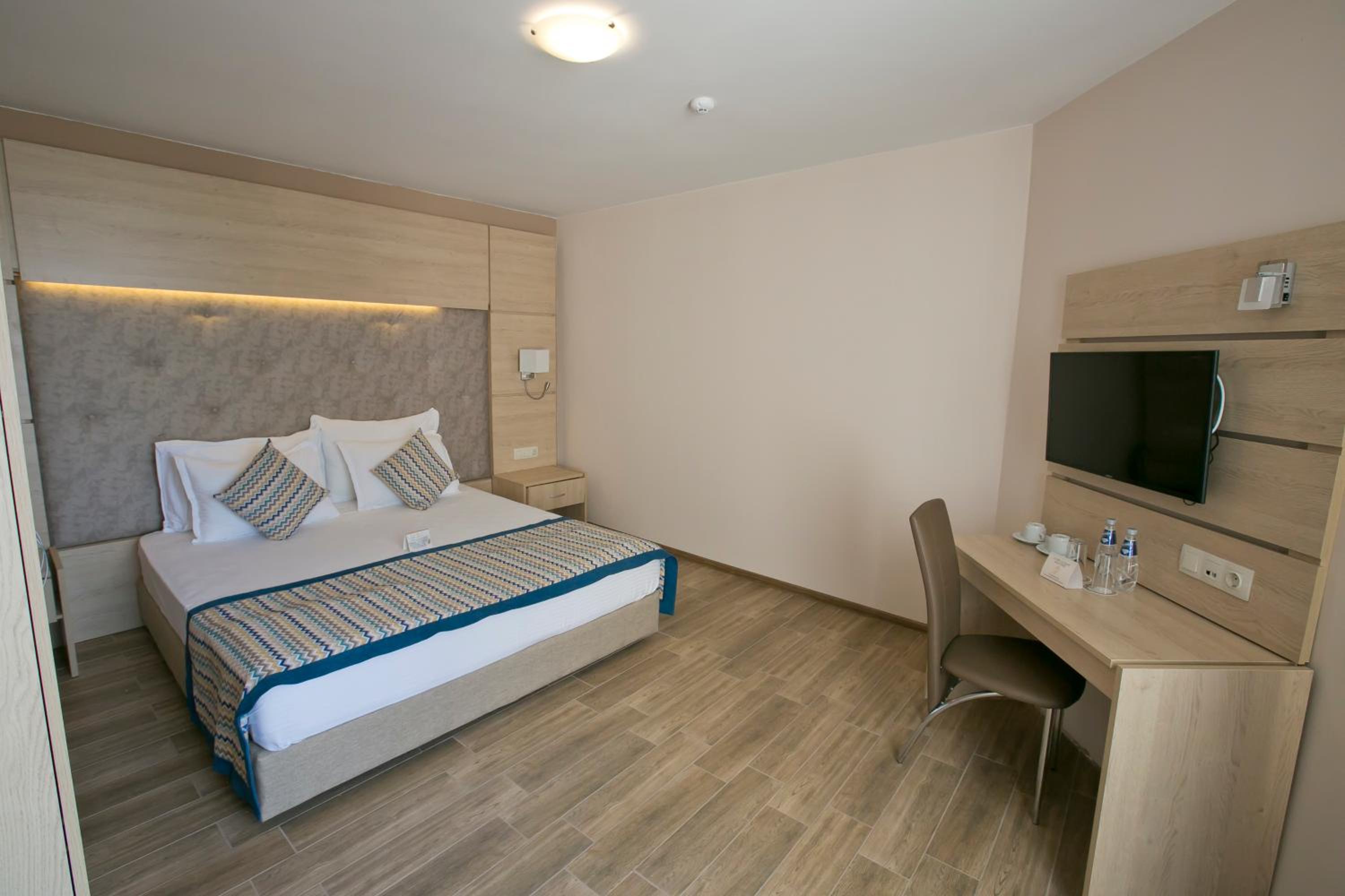 Royal Bay Resort 12/62