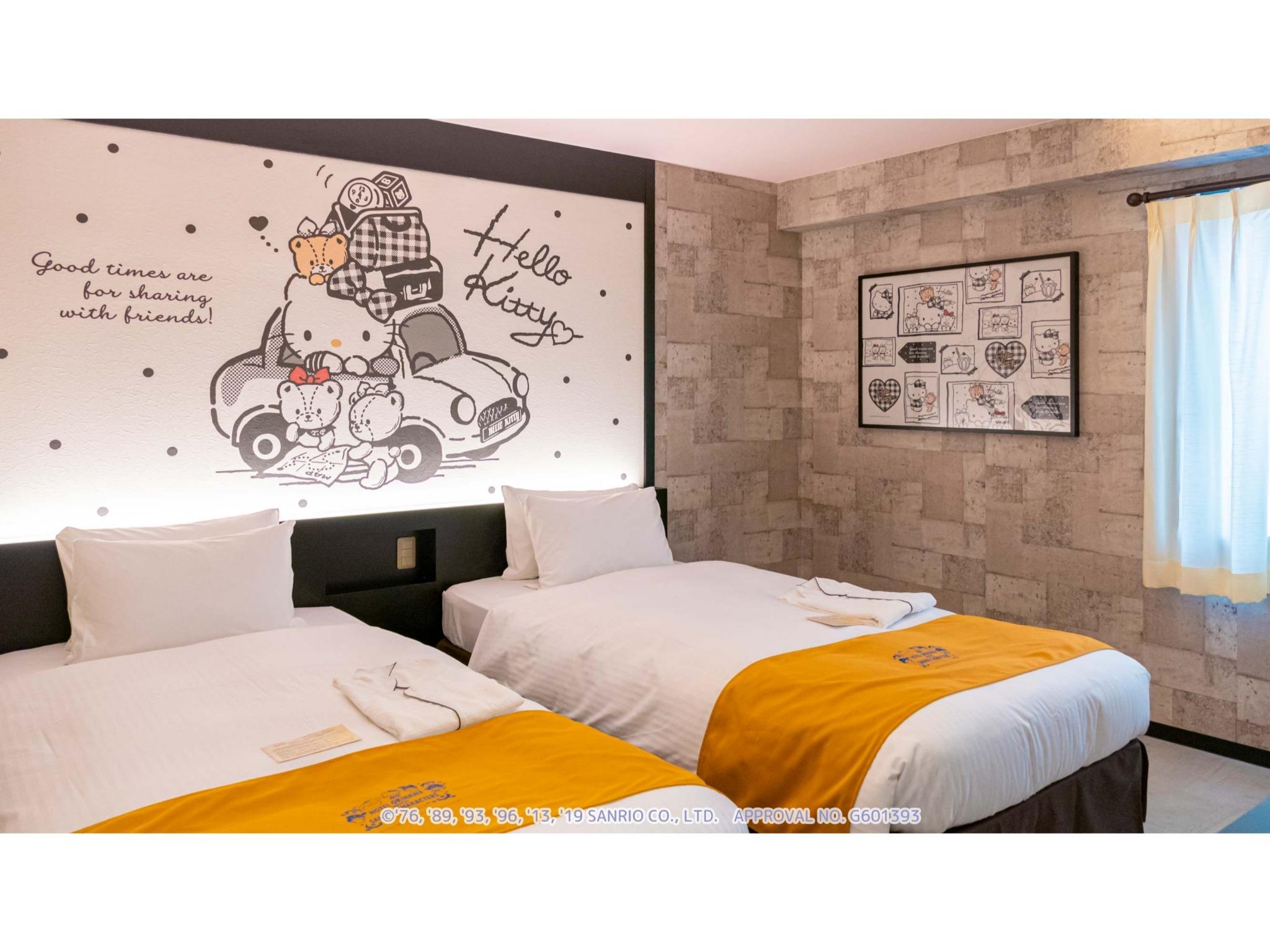 Hello Kitty, Standard, Twin Beds, 3 Beds