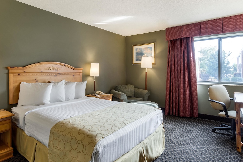 Clarion Inn Seekonk - Providence 8/29