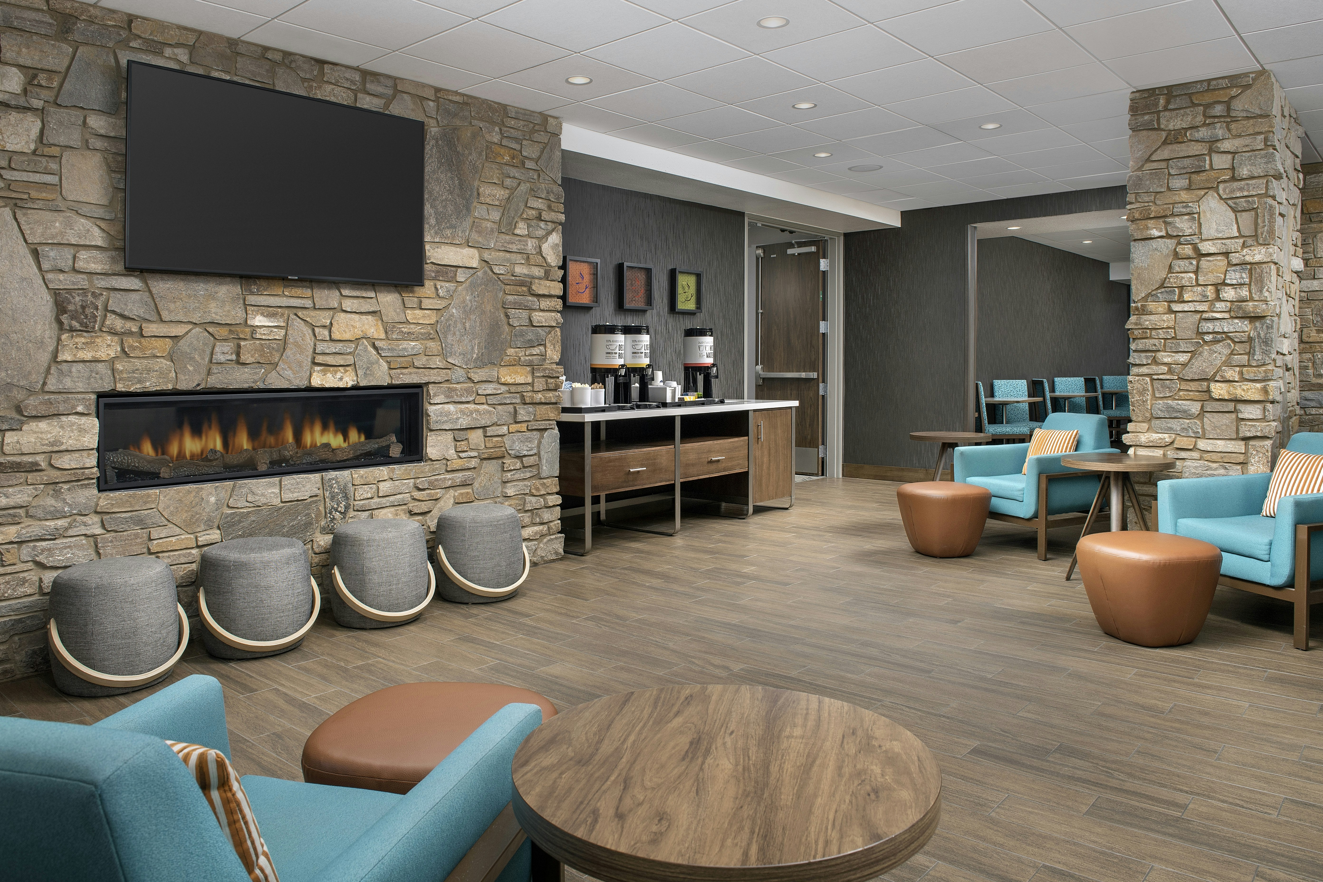 Hampton Inn Suites Rapid City Rushmore Sd 31/48