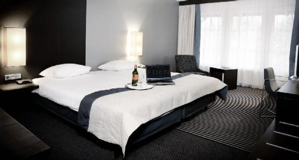 Luxury, Twin Beds, Two Story, Balcony