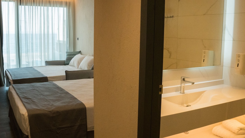 Costa Domus Blue Luxury Apartments 48/50