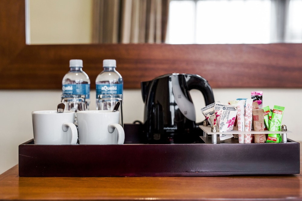 PREMIER HOTEL MIDRAND 10/67