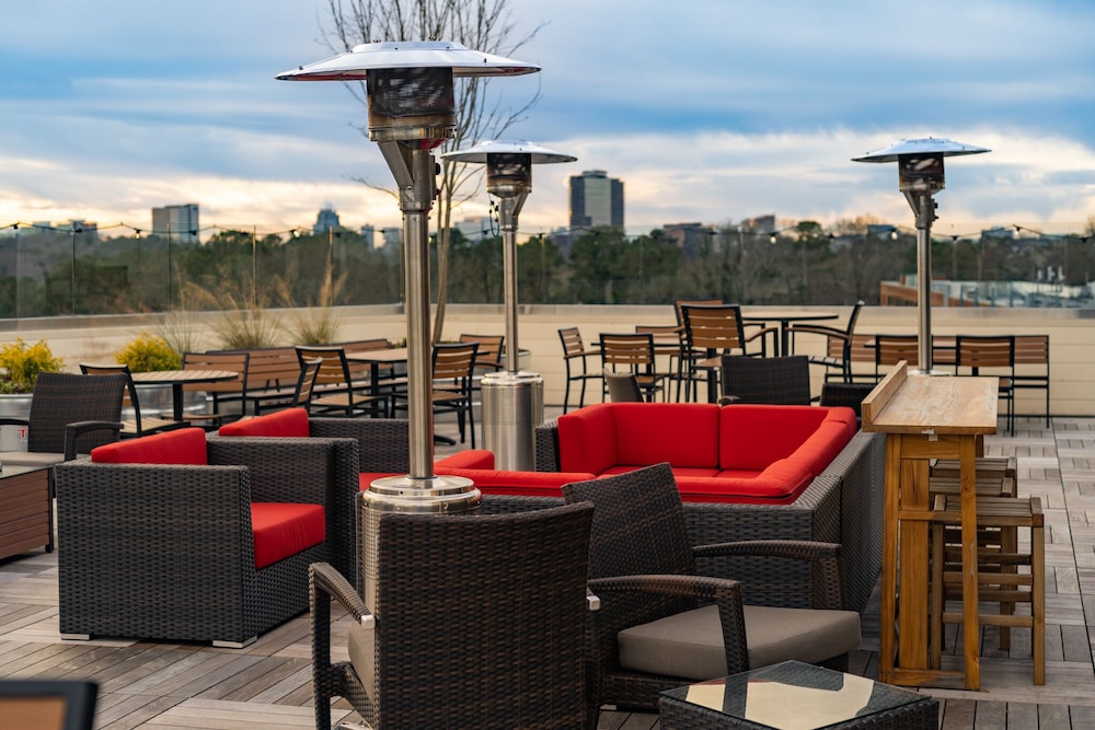 Courtyard by Marriott Atlanta Dunwoody 74/82
