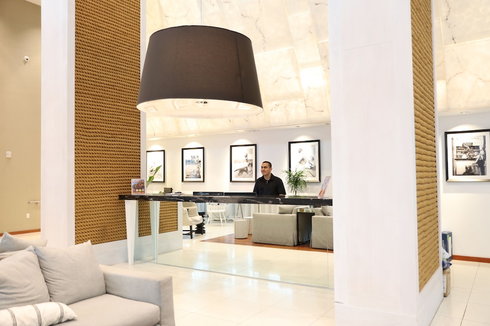 Miami Vacations Corporate Rentals - Monte Carlo 46/69