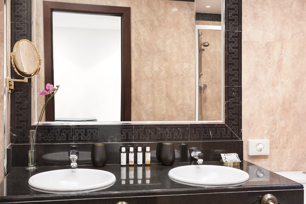 Melia Madrid Barajas 34/75