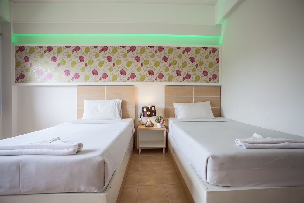 The Greenery Hotel 20/54