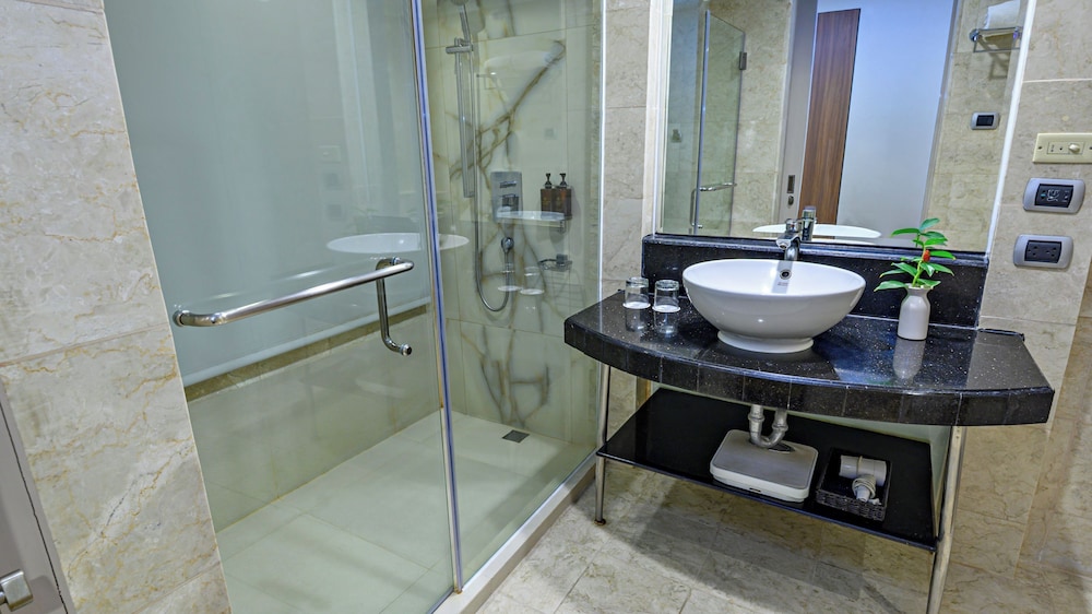 MCollection - Business & Leisure Stay in Eastwood City 40/42