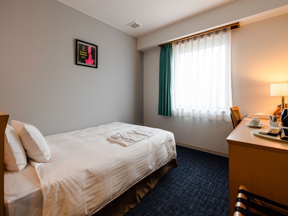 Hotel Azat Naha 35/69