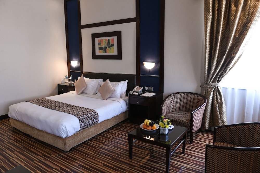 The Juffair Grand Hotel 14/62