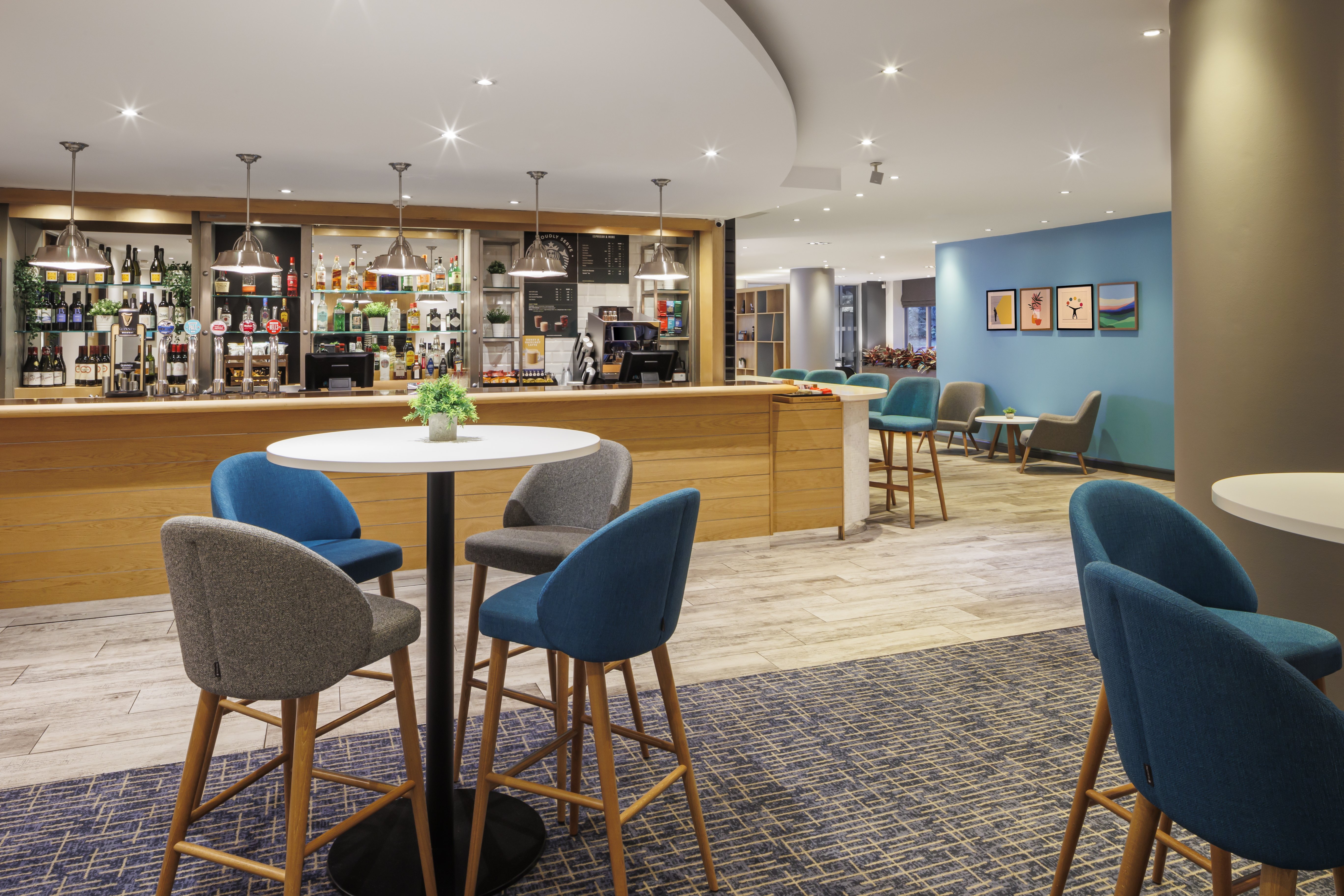 Holiday Inn High Wycombe M40 Jct. 4 39/59
