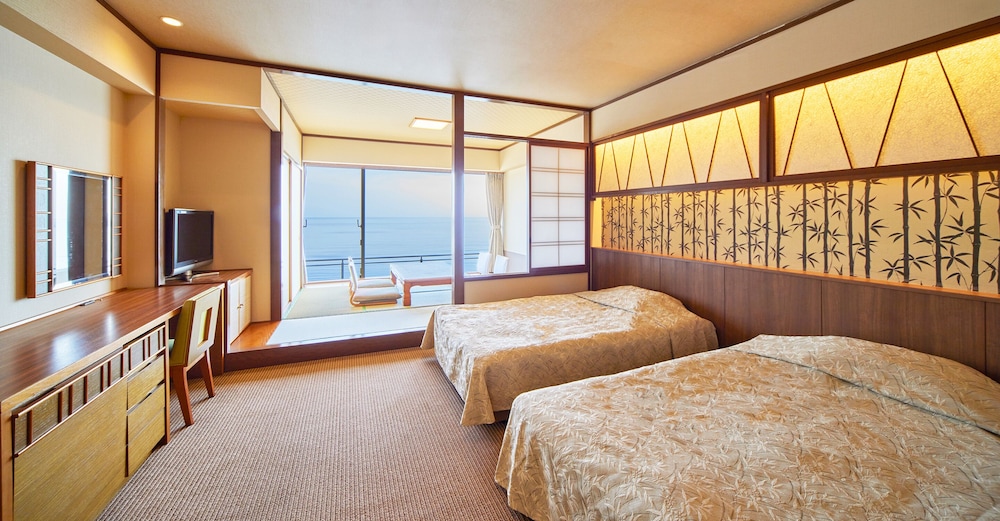 Katsuura Hotel Mikazuki 12/70