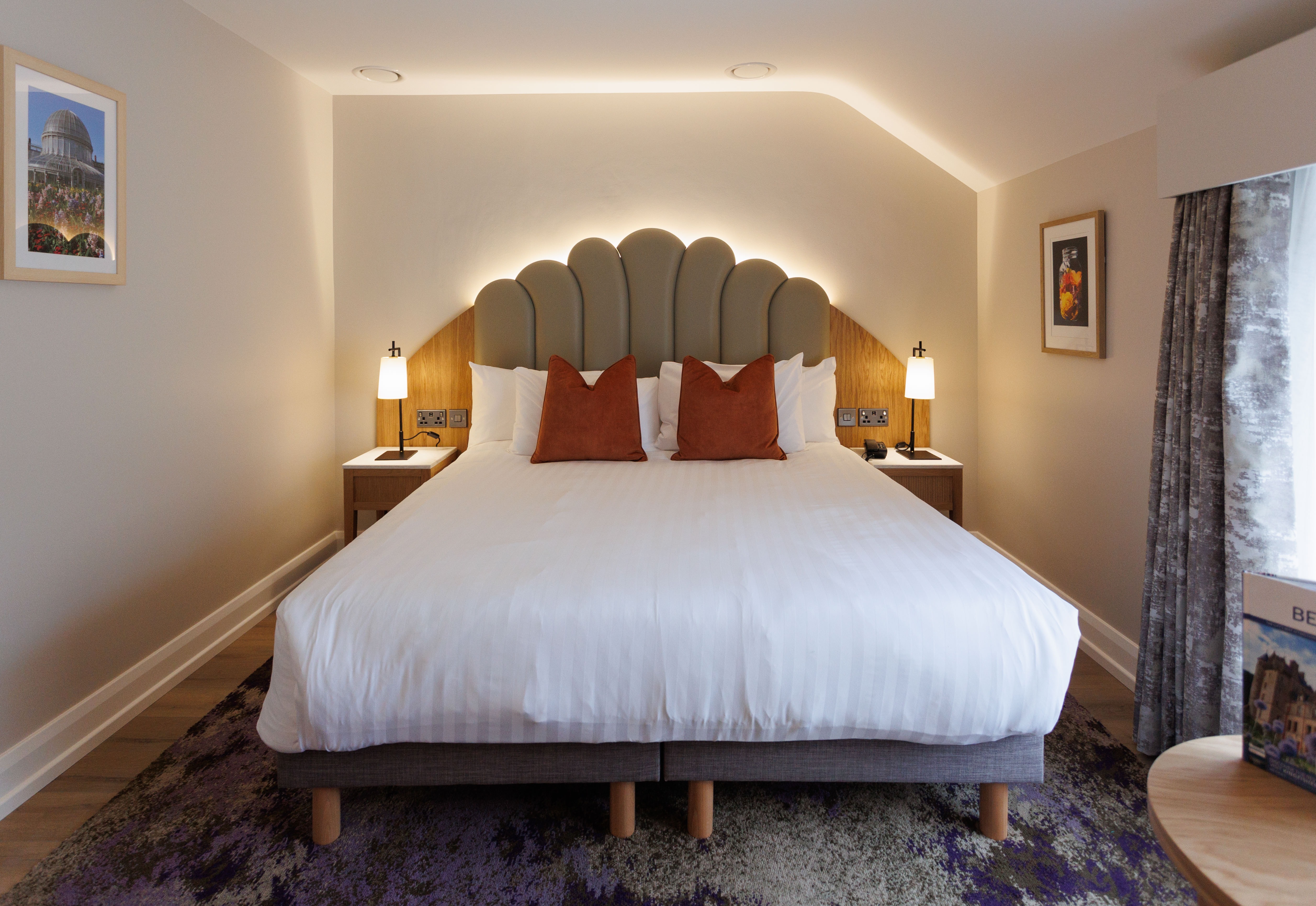 SUPERIOR, DOUBLE OR TWIN BED